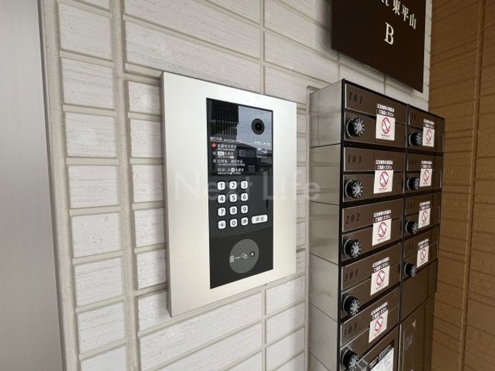 Dフラット東平山 B棟の地図