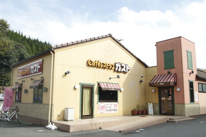 中西ビルの周辺