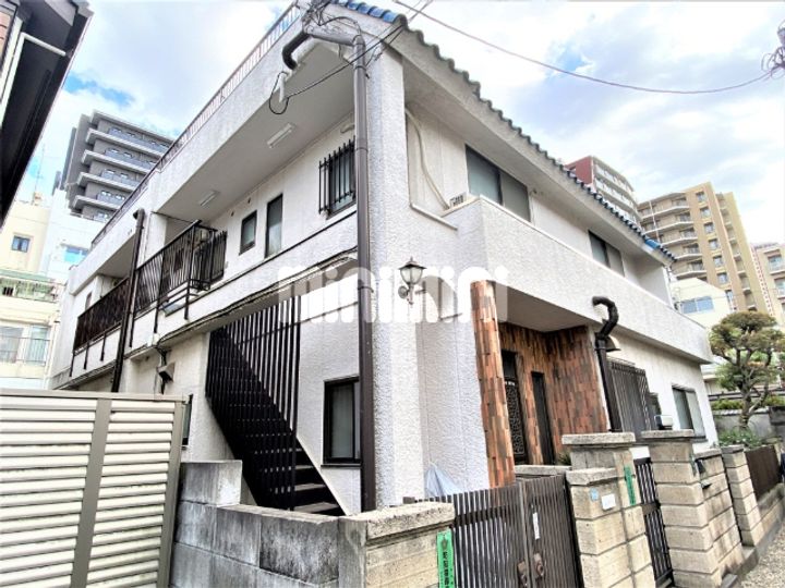 粉川マンションの外観