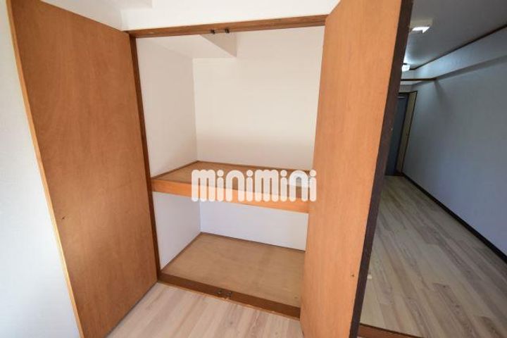 メゾン三英の内装