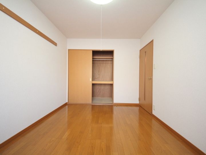 グランデール多田の内装