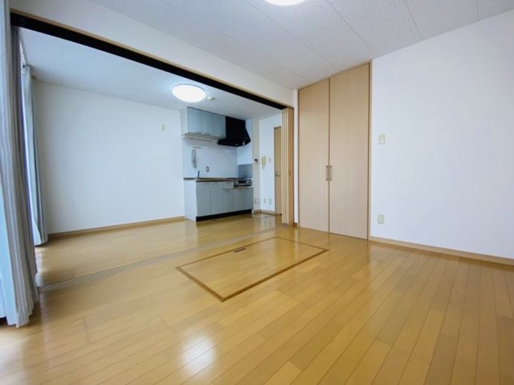 グレシアスルネスの居間