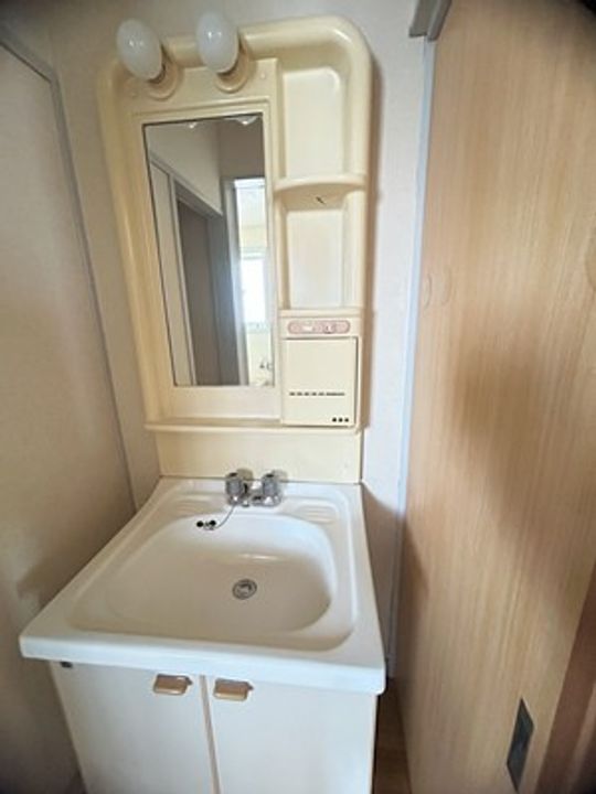 ハイツ向原B棟の内装