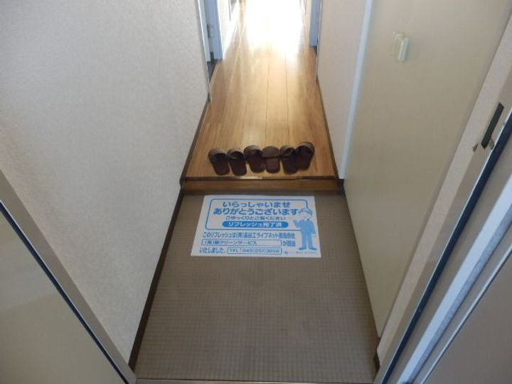 スカイコートの玄関