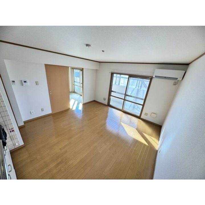 栃木県小山市若木町2(マンション)の賃貸物件の居間