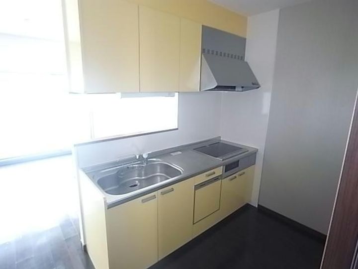 レジデンス辰己3番館のキッチン