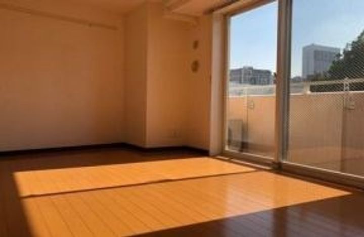 アンデパンダンの居間