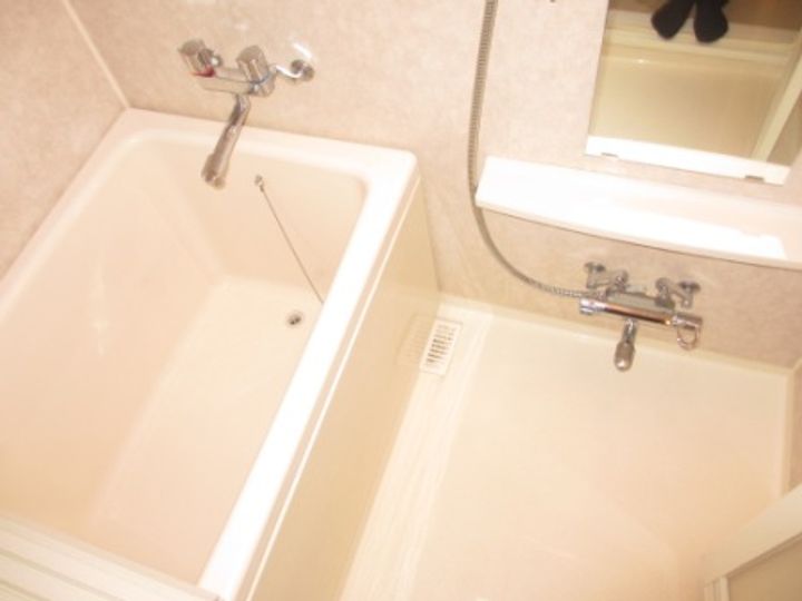 アンデパンダンの風呂