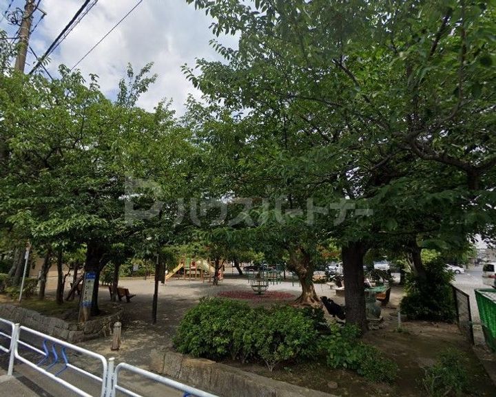 コンフォート・クラージュAの周辺