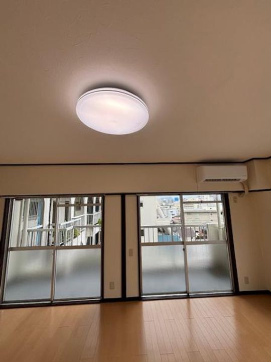 セイザンハイツ広島の居間