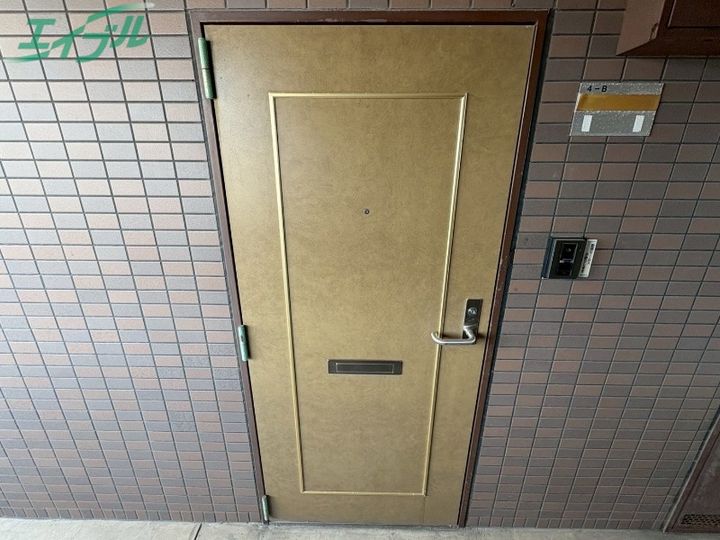 ファミール西浜田 北館の地図