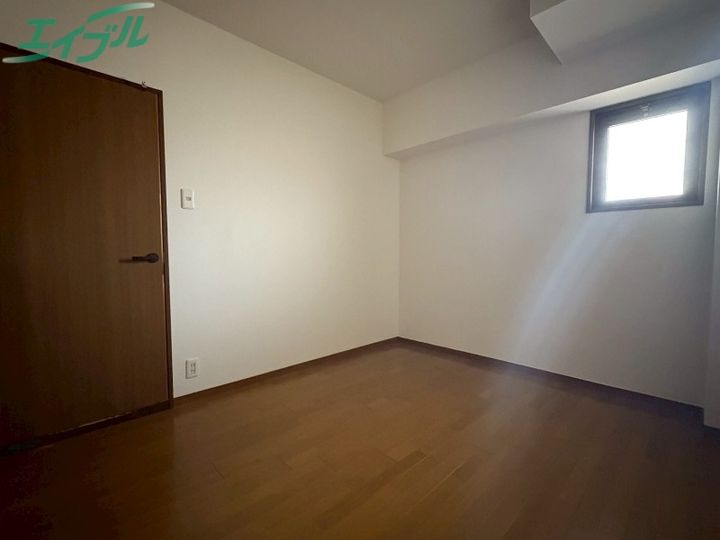 ファミール西浜田 北館の内装