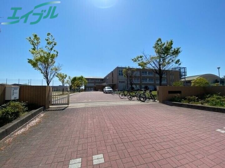 ファミール西浜田 北館の周辺