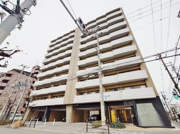 SEST新大阪の外観