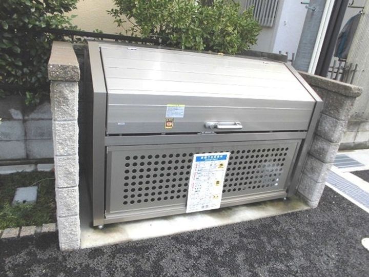 エクレール曲本の地図