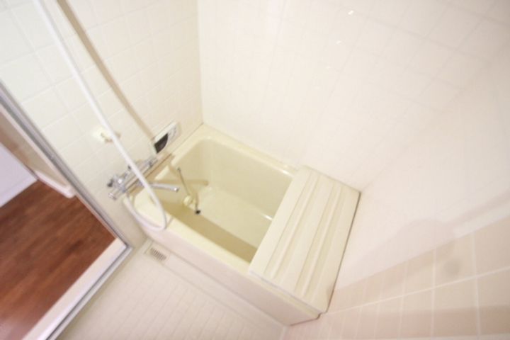 ファミール光町の風呂