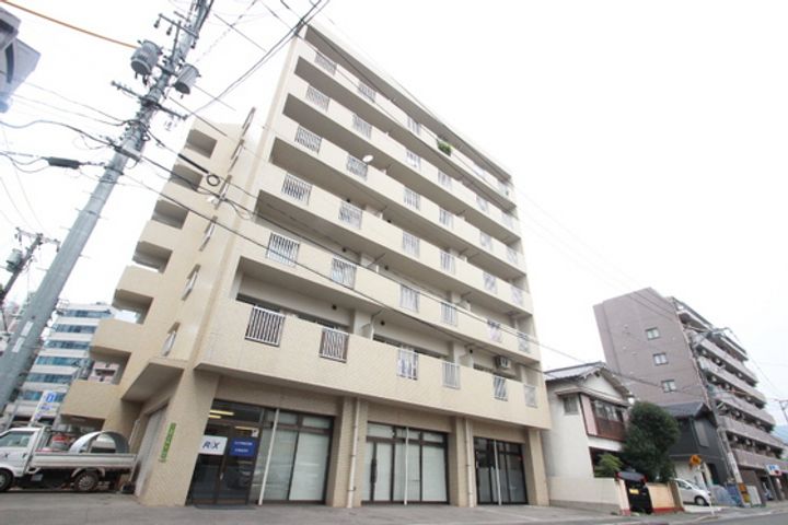 ファミール光町の外観