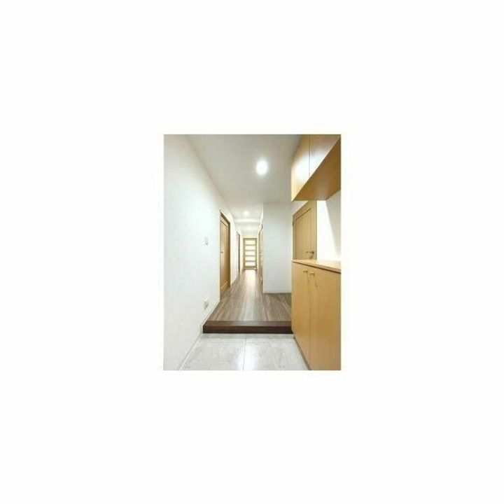 東京都目黒区目黒本町4(マンション)の賃貸物件の玄関