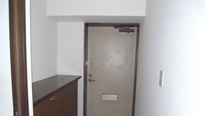 神奈川県横浜市旭区善部町(マンション)の賃貸物件の玄関