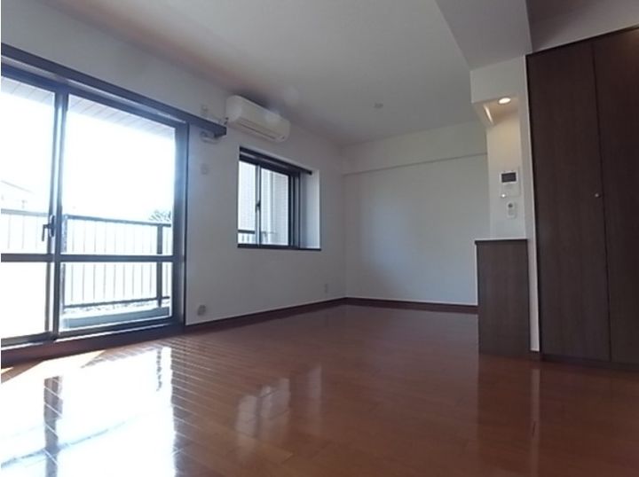 神奈川県横浜市旭区善部町(マンション)の賃貸物件の居間