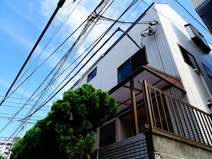 ペディセドー山之上の外観