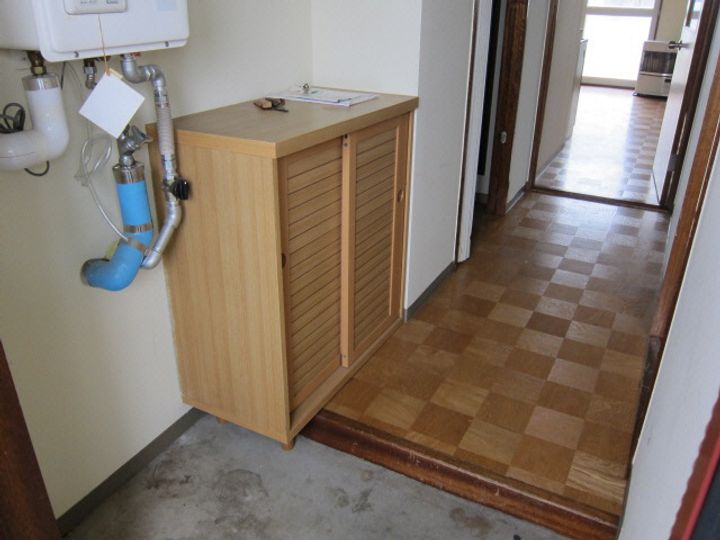 大栄マンション鶴ヶ岱の玄関