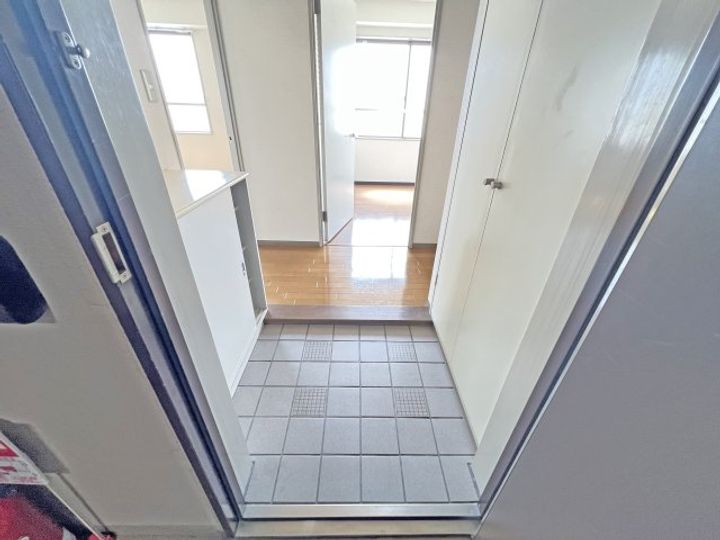 東京都葛飾区東新小岩3(マンション)の賃貸物件の玄関