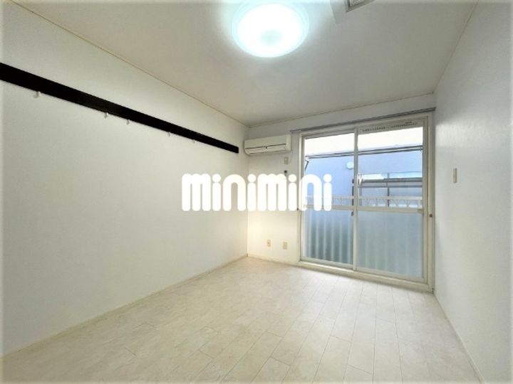 ルマン八事の居間