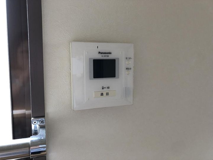 アベニュー駅南の内装