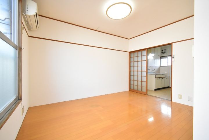 サンライズ金峰の居間