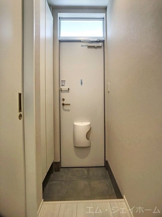 滋賀県湖南市石部中央2(アパート)の賃貸物件の玄関