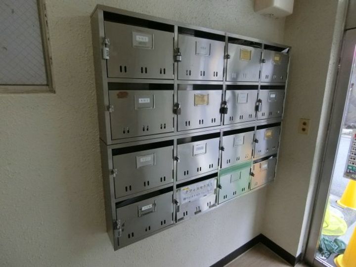 内田マンションの地図