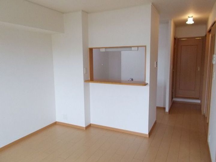 群馬県高崎市上豊岡町(アパート)の賃貸物件の居間