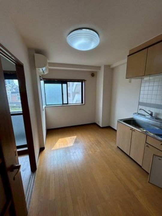 東京都渋谷区広尾5(マンション)の賃貸物件の居間