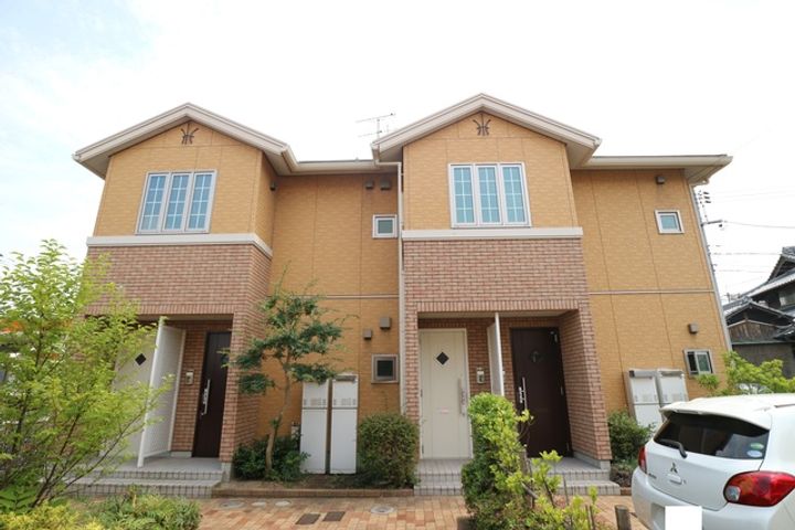 岡山県倉敷市沖新町の賃貸アパートの外観