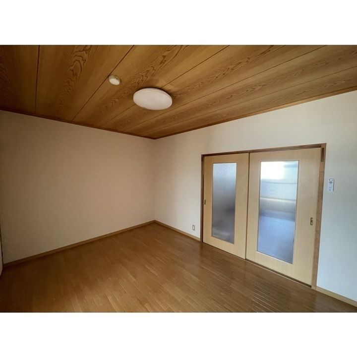 カレント沼の内装