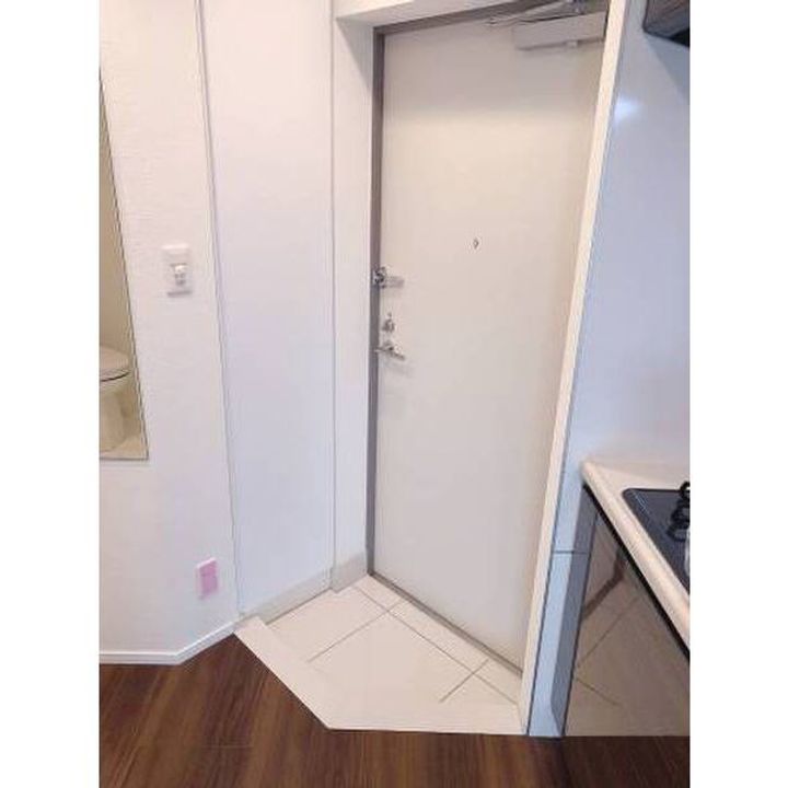 リヴシティ横濱生麦の玄関