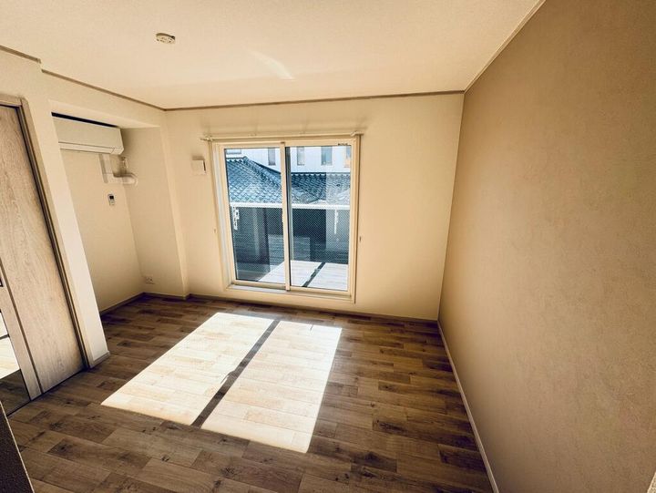 メリディアン柳生 壱番館の居間