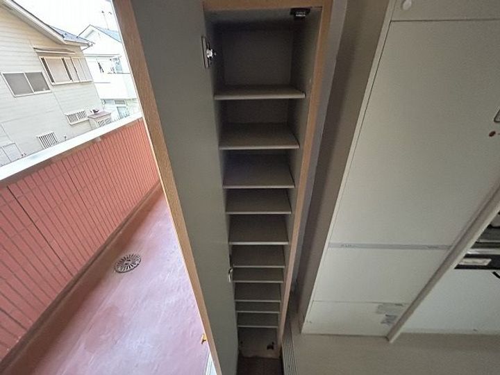 レジデンスカープ大宮の玄関