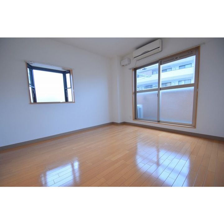 ベルシティ鶴見の居間