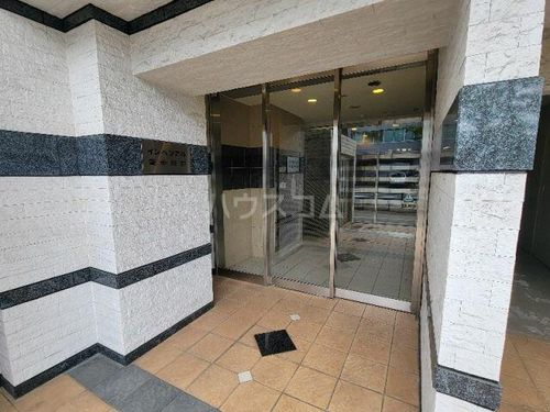 大阪府豊中市服部南町3丁目(マンション)の賃貸物件の玄関