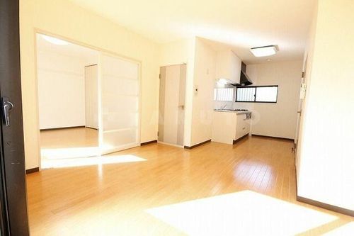 ファミーユ南が丘の居間