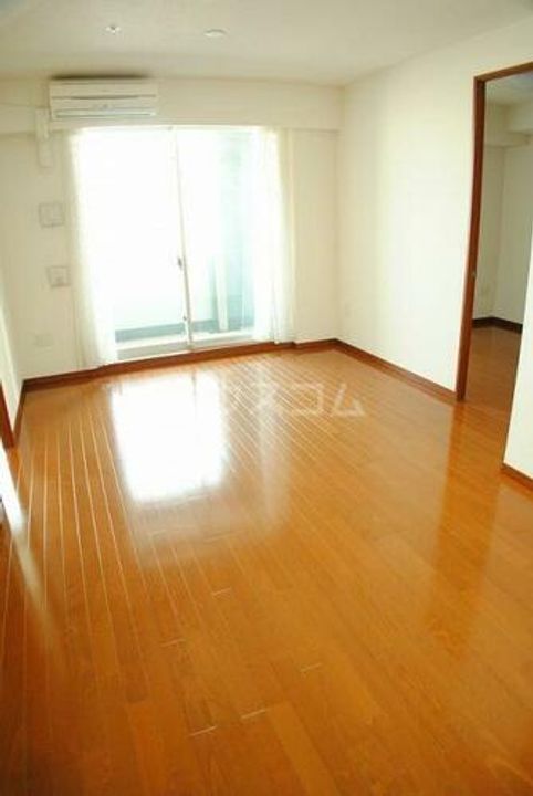 大阪府大阪市西区江戸堀1丁目(マンション)の賃貸物件の居間