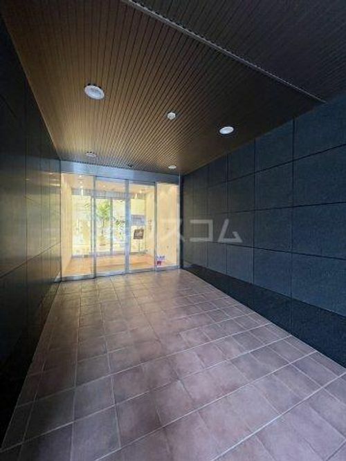 大阪府大阪市西区江戸堀1丁目(マンション)の賃貸物件の玄関