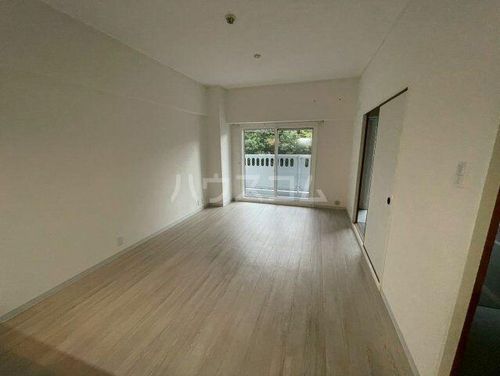 カクタスパークハイツの居間