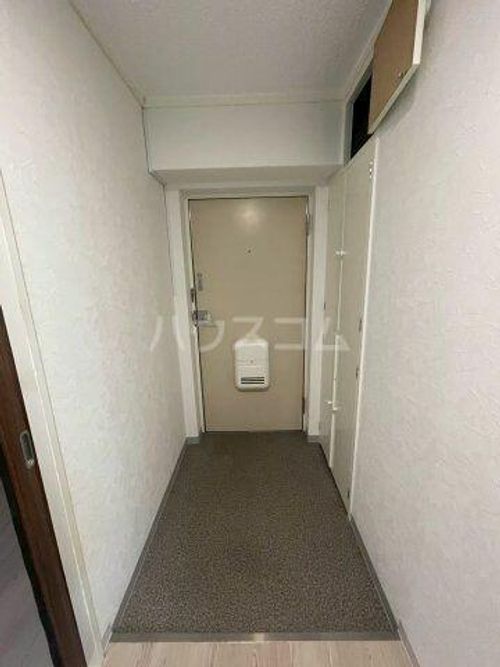 カクタスパークハイツの玄関