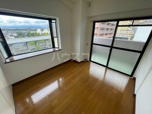 アスティオン江坂の内装