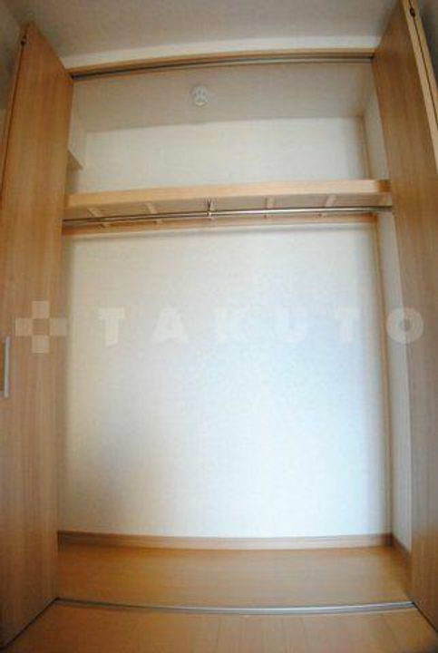 第6アローズ緑地公園の内装