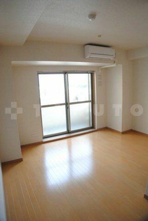 第6アローズ緑地公園の居間