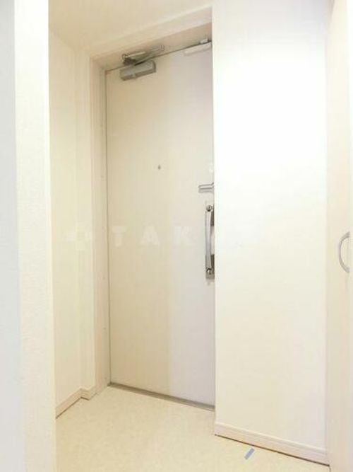 リブリ・吹田岸部の玄関